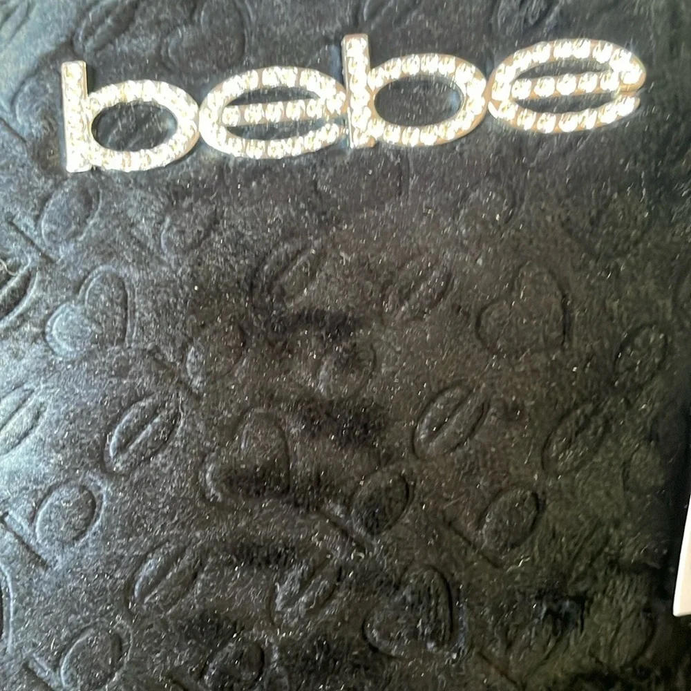 bebe chic black
